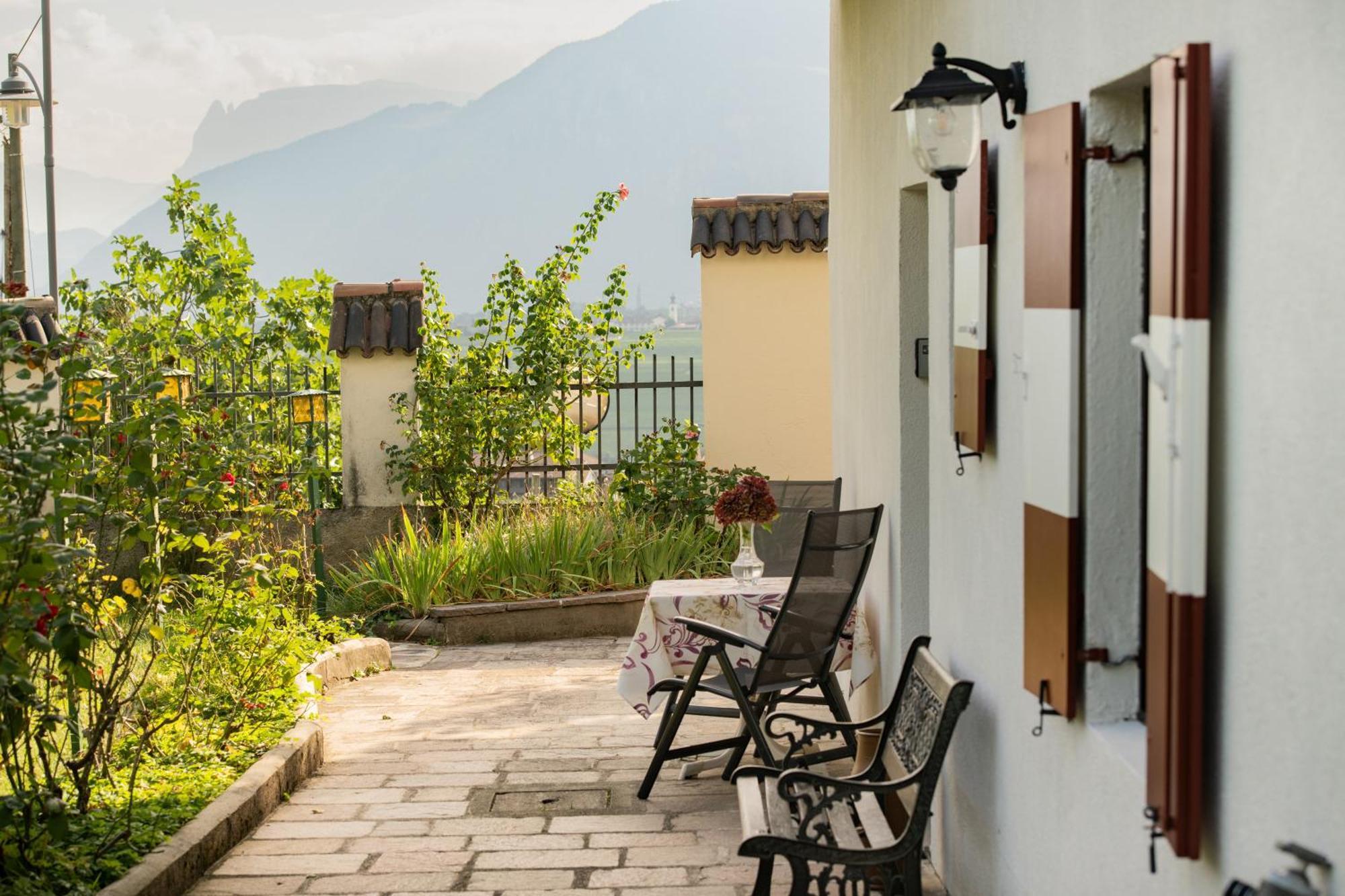 Apartments Schloss Paschbach Appiano Sulla Strada Del Vino Zewnętrze zdjęcie