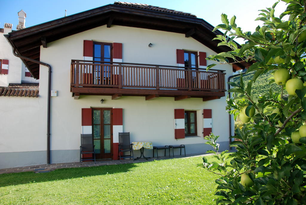 Apartments Schloss Paschbach Appiano Sulla Strada Del Vino Pokój zdjęcie