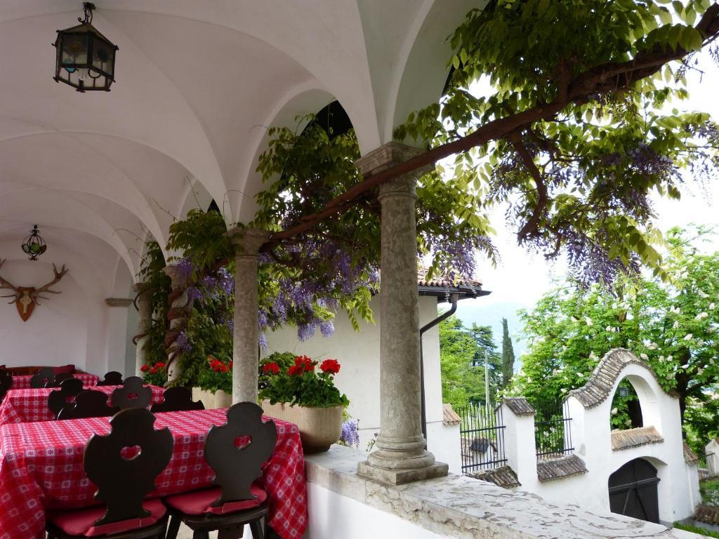 Apartments Schloss Paschbach Appiano Sulla Strada Del Vino Zewnętrze zdjęcie