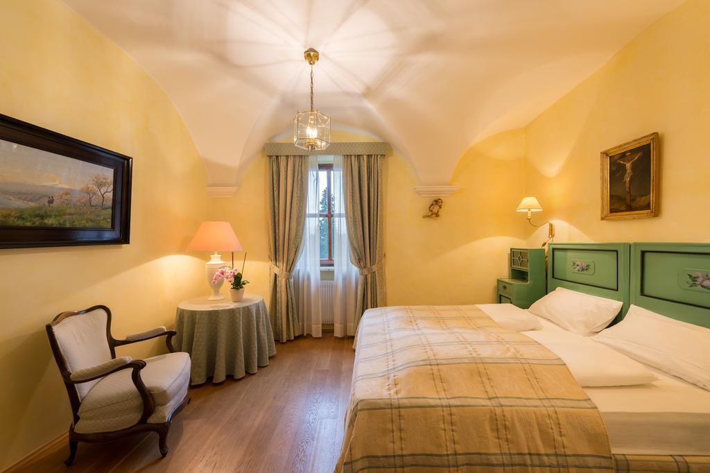 Apartments Schloss Paschbach Appiano Sulla Strada Del Vino Zewnętrze zdjęcie