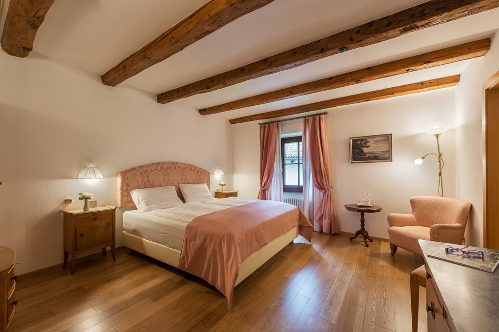 Apartments Schloss Paschbach Appiano Sulla Strada Del Vino Zewnętrze zdjęcie