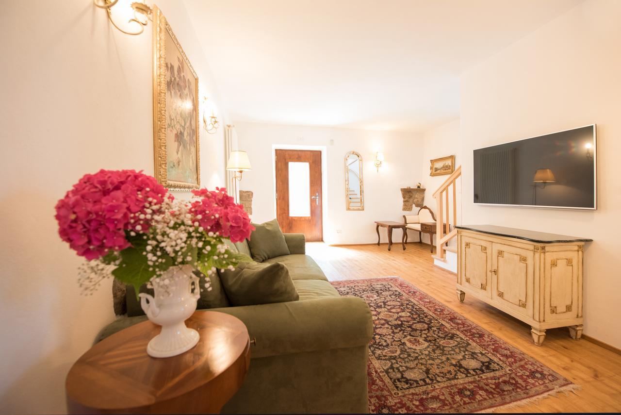 Apartments Schloss Paschbach Appiano Sulla Strada Del Vino Zewnętrze zdjęcie
